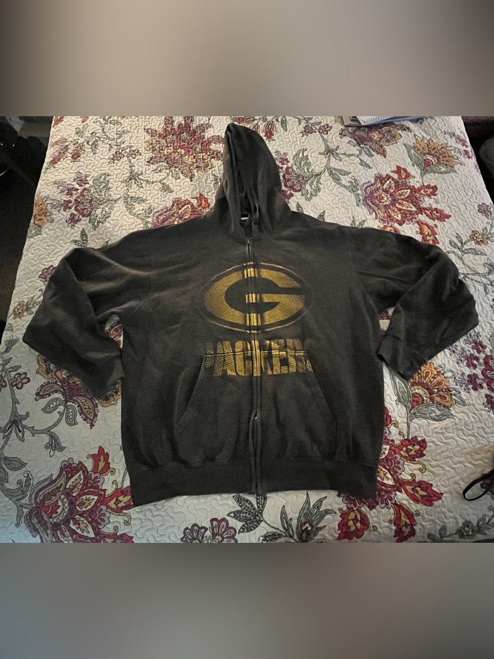 Green Bay Packers NFL Apparel Hoodie Zip Gray with Yellow Graffiti Logo Large